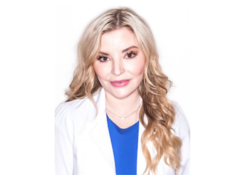 Why Elizabeth Sommers Encourages Everybody to Pursue Their Passion