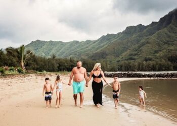 One Mom Offers a New Image for What Being a Good Wife and Mom Means in 2022